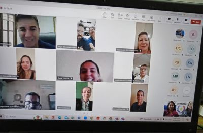 Capacitan a docentes universitarios