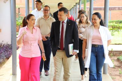 Ministra se reunió con representante de OPS/OMS