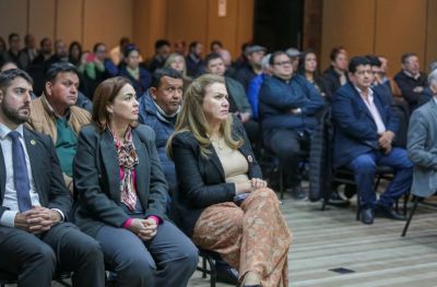 Ley Hambre Cero y Reforma Agraria: Ministra de SENADIS participó se seminario sobre ambos temas