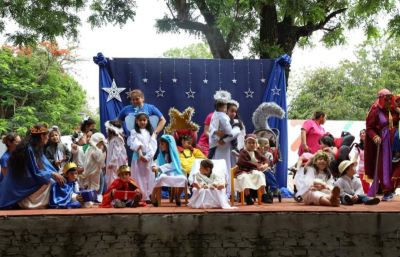 Pesebre viviente y feria de talleres laborales