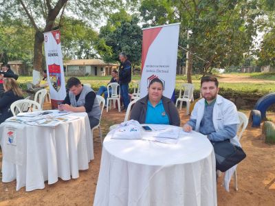 Coronel Oviedo: atención a personas con discapacidad en jornada comunitaria