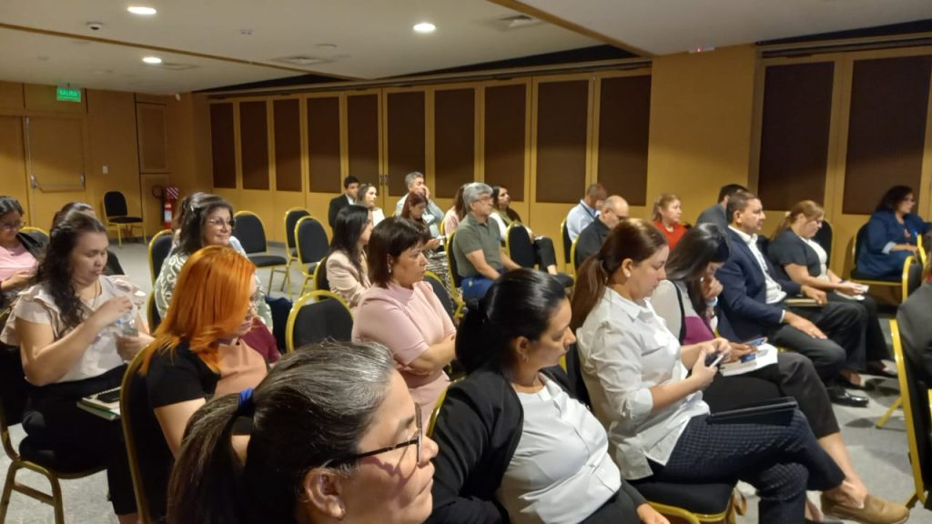 SENADIS presente en reunión sobre protección social